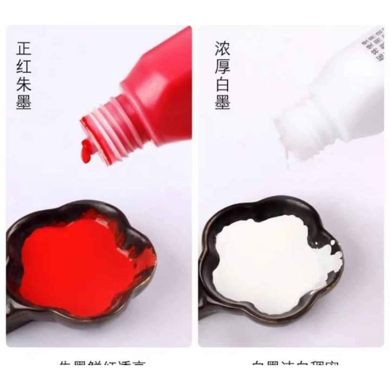  Muỗng đa đăng, vừa đựng mực vừa là gác bút